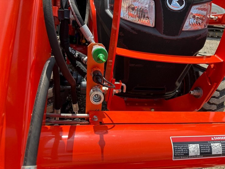2020-kubota-mx5400-image-11