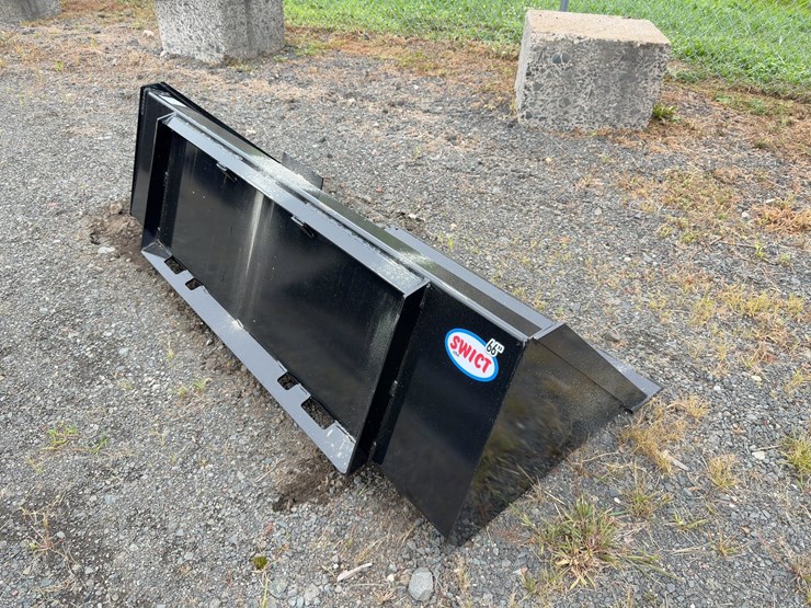 66"-gp-bucket-image-3