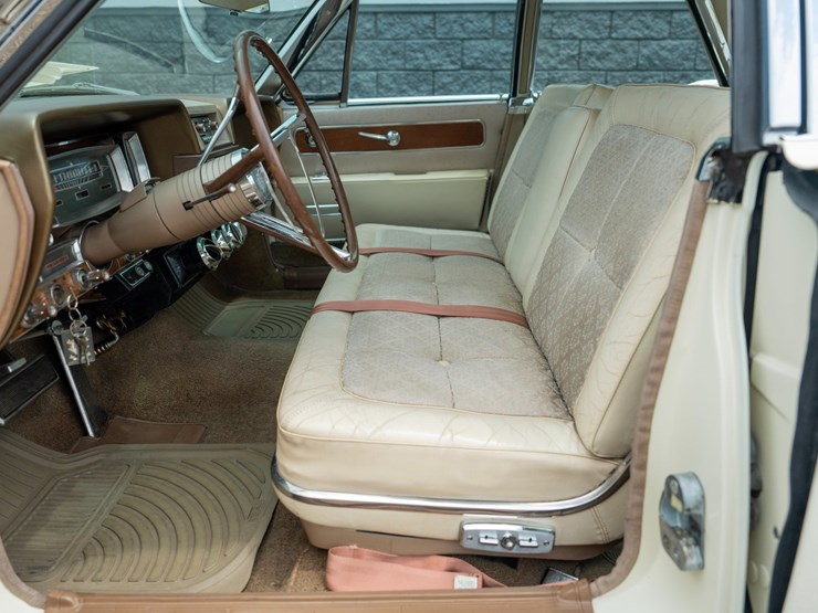 #111-•-1962-lincoln-continental-sedan-image-51
