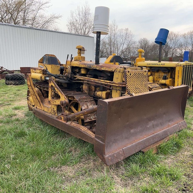 CATERPILLAR D4