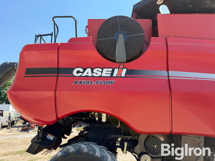 2007-case-ih-7010-image-17