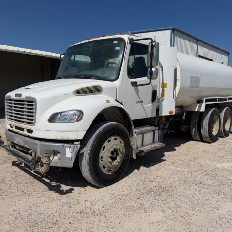 2015 INTERNATIONAL DURASTAR 4300