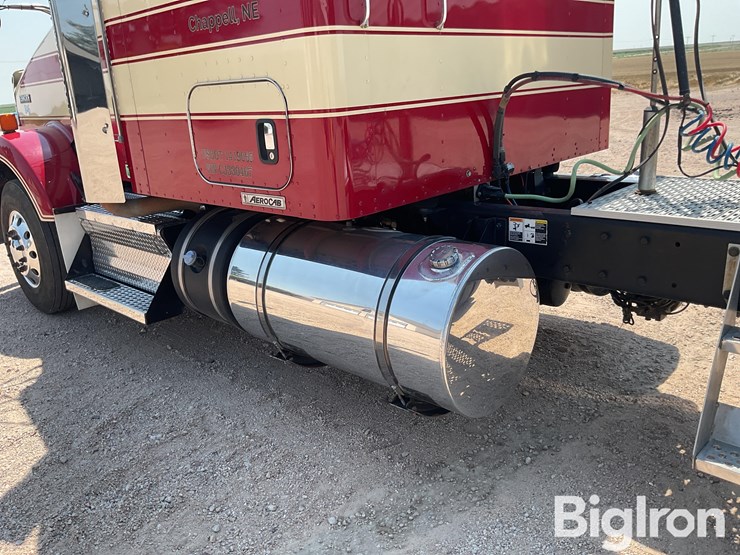 2012-kenworth-t800-image-18