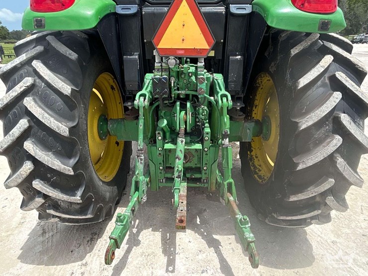 2014-john-deere-6125m-image-13