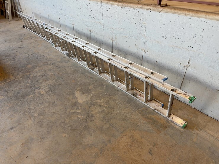 werner-26'-aluminum-extension-ladder-image-2