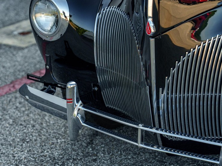 #112-•-offered-at-no-reserve-|-1940-lincoln-zephyr-continental-convertible-image-38