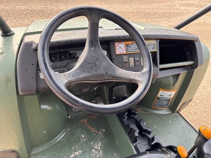 john-deere-gator-image-6