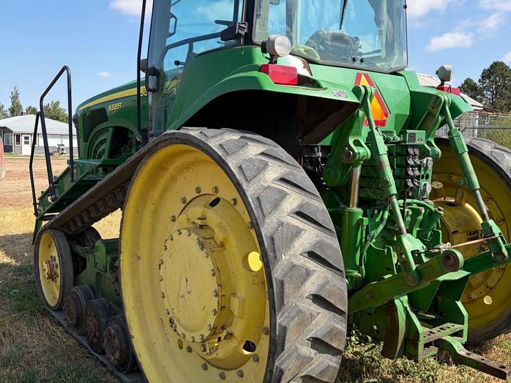 john-deere-8320t-image-15