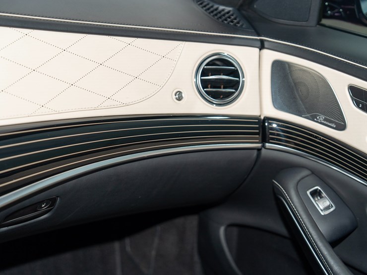 #103-•-2020-mercedes-benz-s560-sedan-image-73