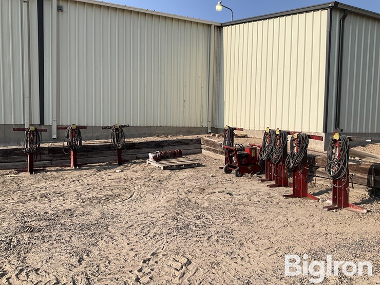 bainter-hydraulic-bin-jacks-image-1
