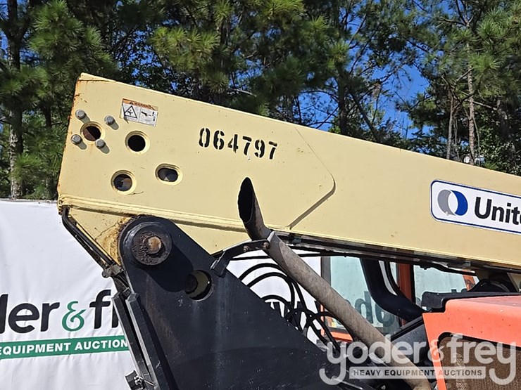 2015-jlg-g6-42a-image-21