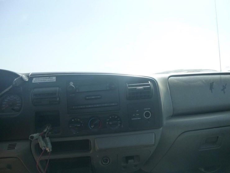 2005-ford-f450-image-12