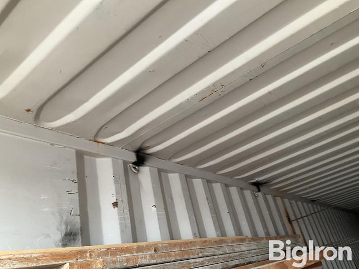 40'-shipping-container-image-15
