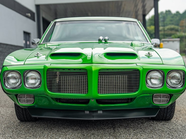 #109-•-1969-pontiac-fire-bird-coupe-image-2