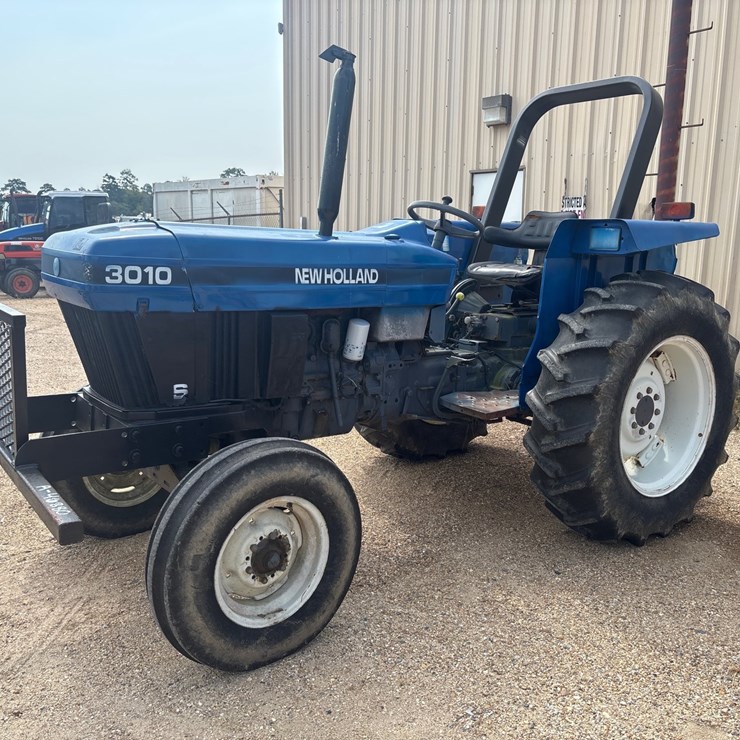 NEW HOLLAND 3010