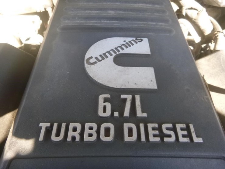 2019-dodge-3500-image-16