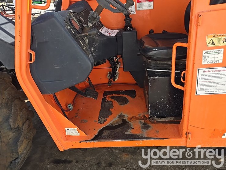 2015-jlg-g6-42a-image-36