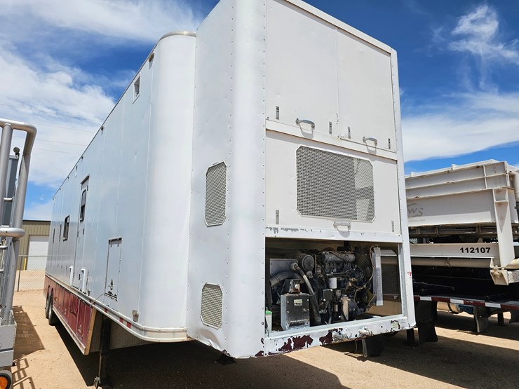 competition-trailers-40’-x-102”-t/a-mobile-office-trailer-image-5