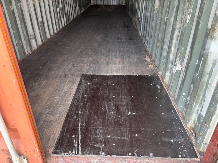 #1252-•-40ft-shipping-container-image-5