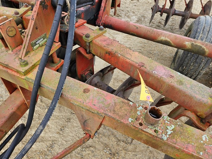 massey-ferguson-620-image-34