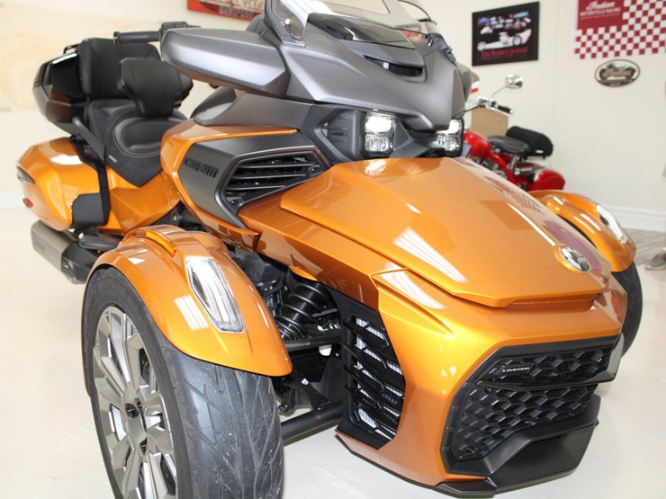 #148-•-offered-at-no-reserve-|-2024-can-am-spyder-f3-limited-image-4
