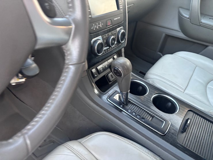2016-chevrolet-traverse-image-9