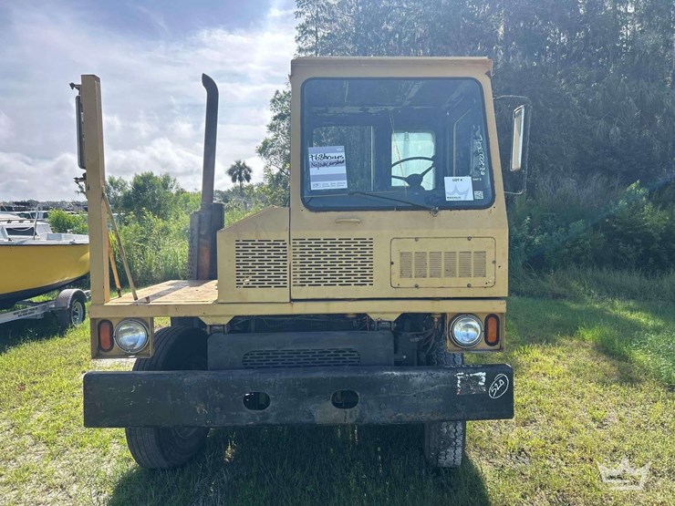 yard-spotter-truck-image-16