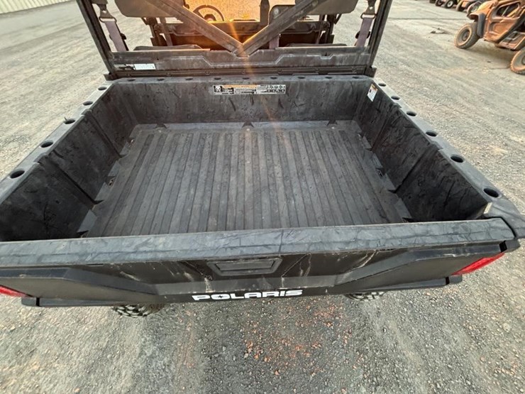 2015-polaris-ranger-crew-image-9