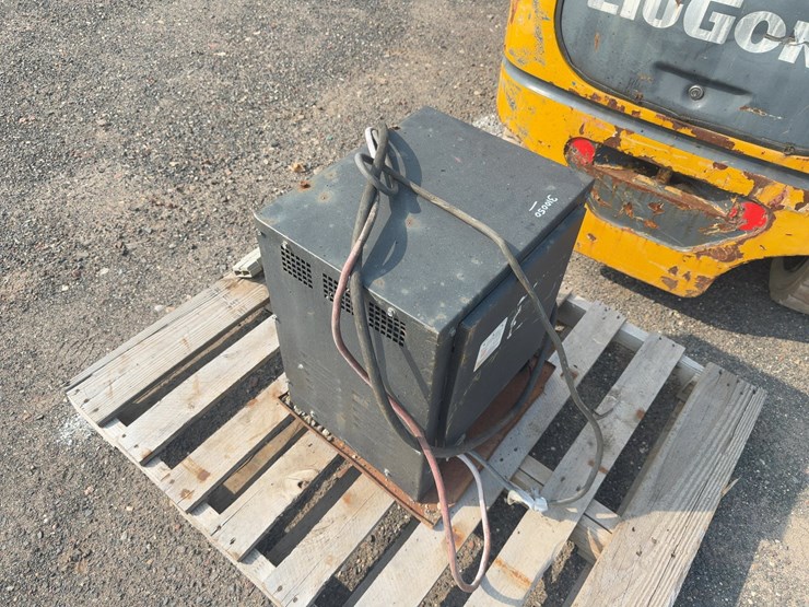 inoperable---2019-liugong-clg2025a-s-electric-forklift-image-15