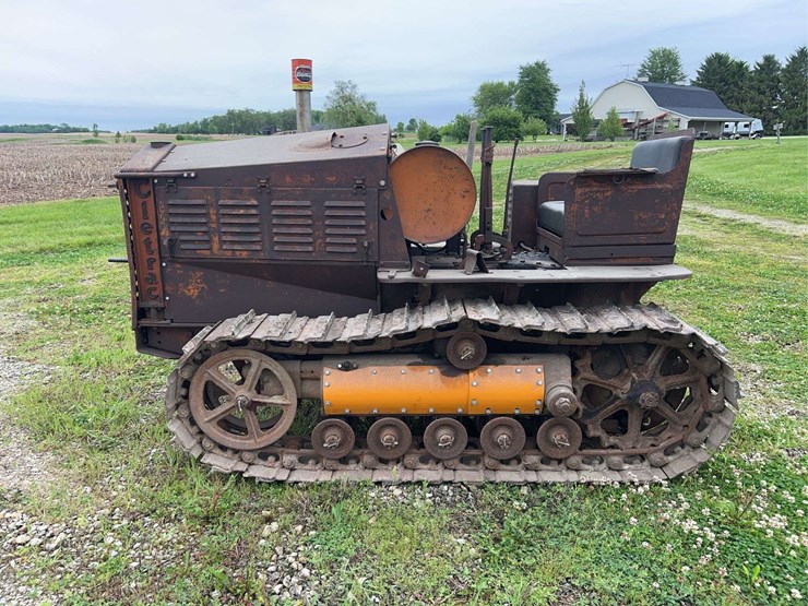 cletrac-25-crawler-image-2