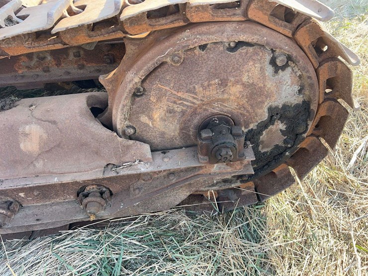 cletrac-model-k-crawler-image-42