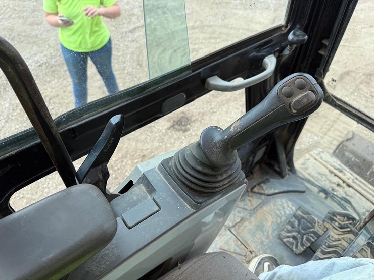 2014-caterpillar-312e-image-29