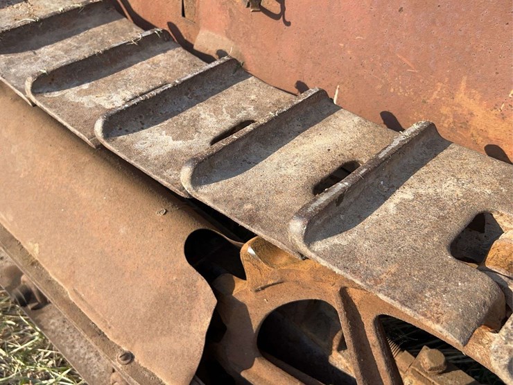 cletrac-model-k-crawler-image-34