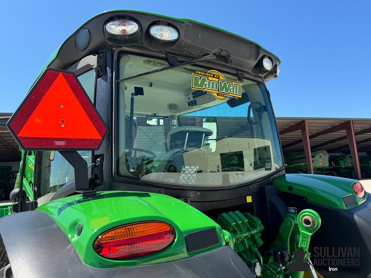 2021-john-deere-6110r-image-18