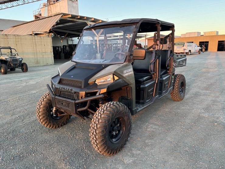 2015-polaris-ranger-crew-image-1