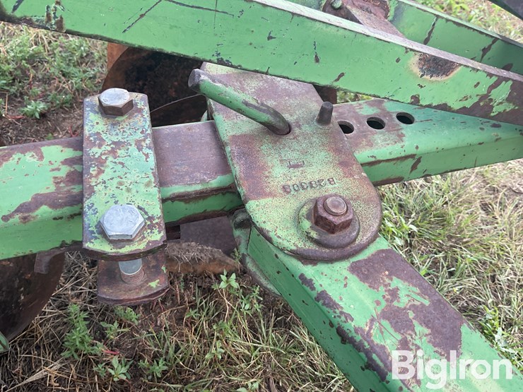 john-deere-tandem-disk-image-17