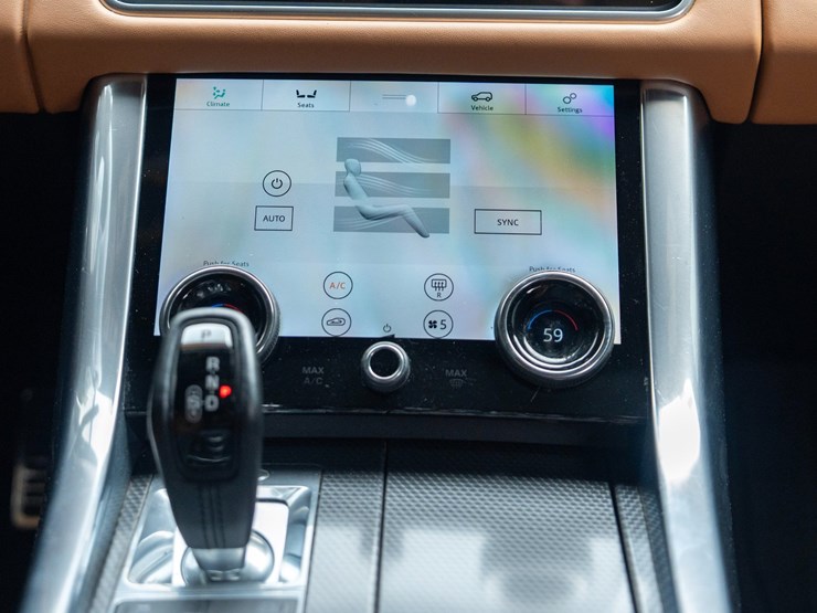 2022-land-rover-range-rover-image-71