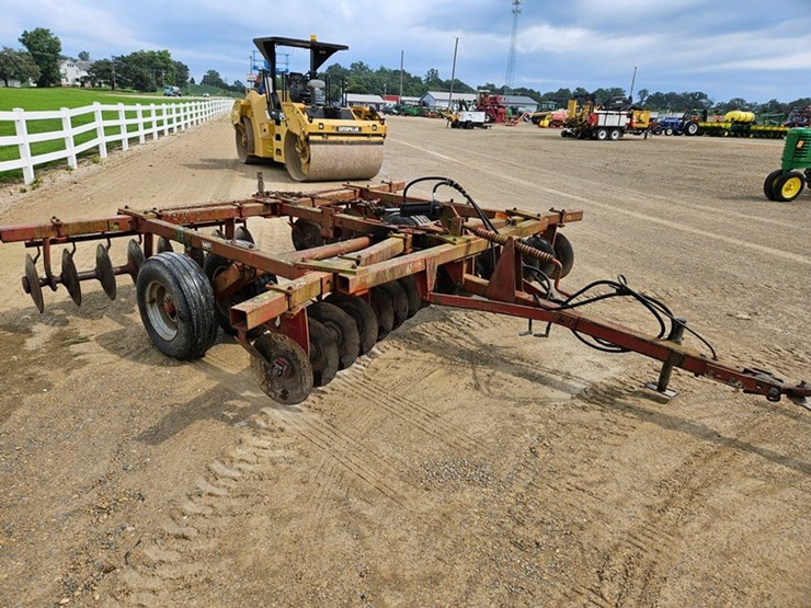 massey-ferguson-620-image-7