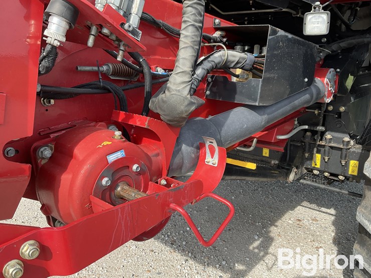 2015-case-ih-8240-image-11