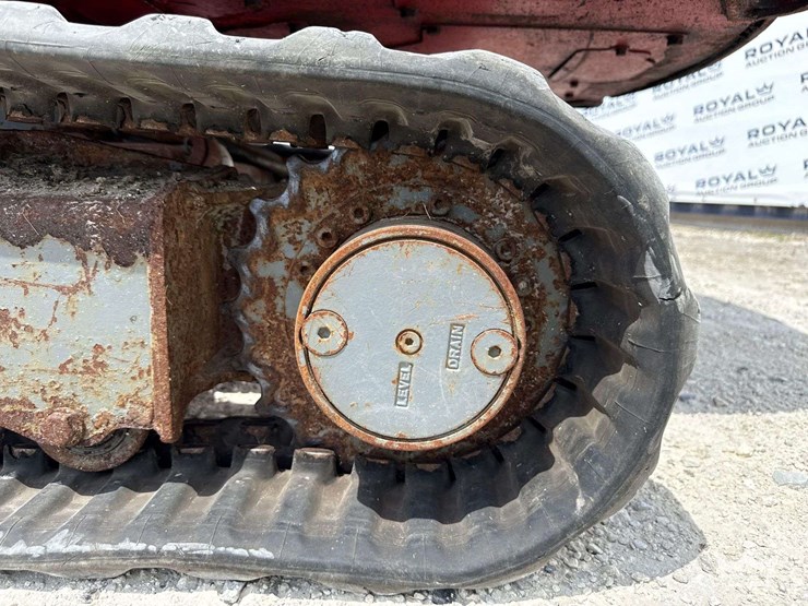 2022-takeuchi-tb225-image-39
