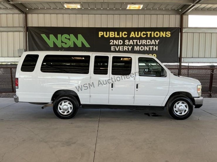 2009-ford-e350-image-1