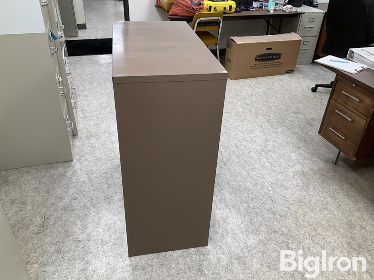 cabinet-w/3-drawers-image-4