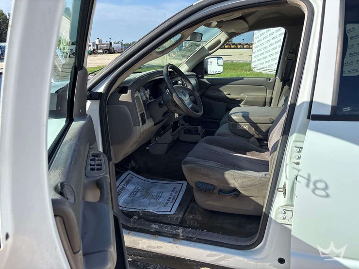 2003-dodge-ram-3500-image-17
