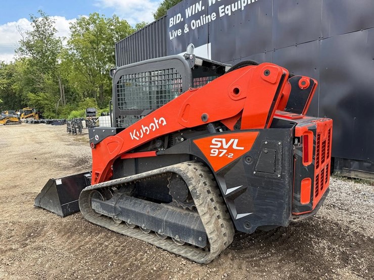 2023-kubota-svl97-2-image-2