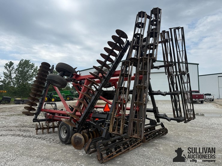 2010-case-ih-340-image-6