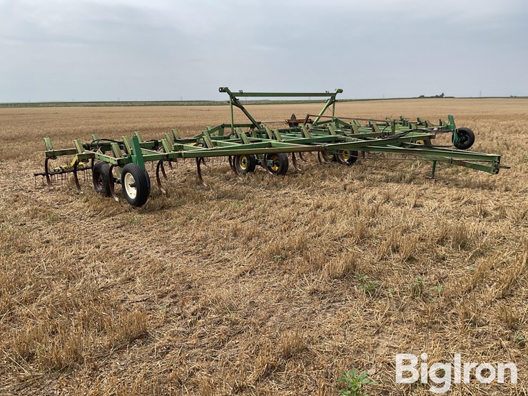 john-deere-1650-image-3