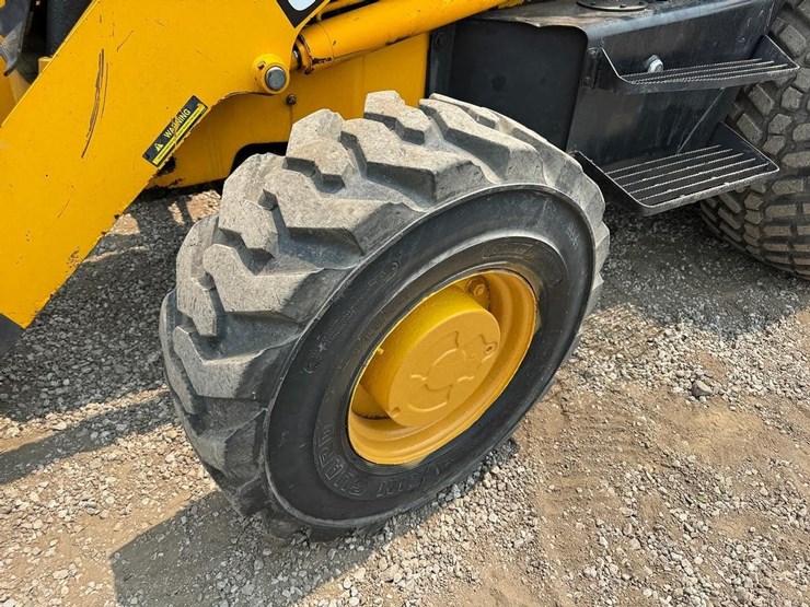 jcb-214e-image-12