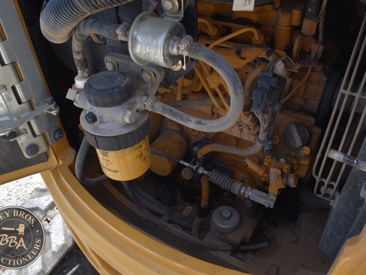 2023-caterpillar-303cr-image-38
