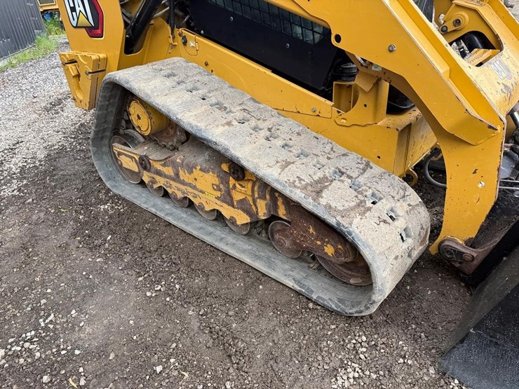 2020-caterpillar-289d3-image-12