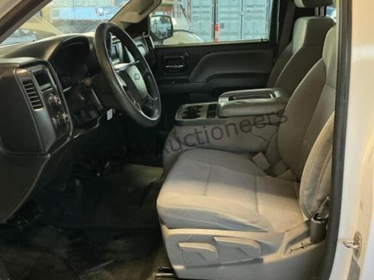 2015-chevrolet-silverado-1500-image-23